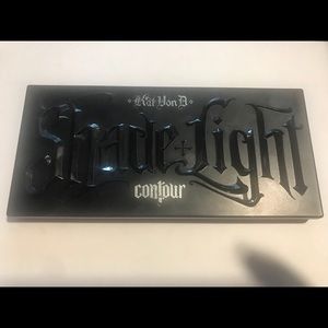Kat Von D Shade & Light Contour highlight palette